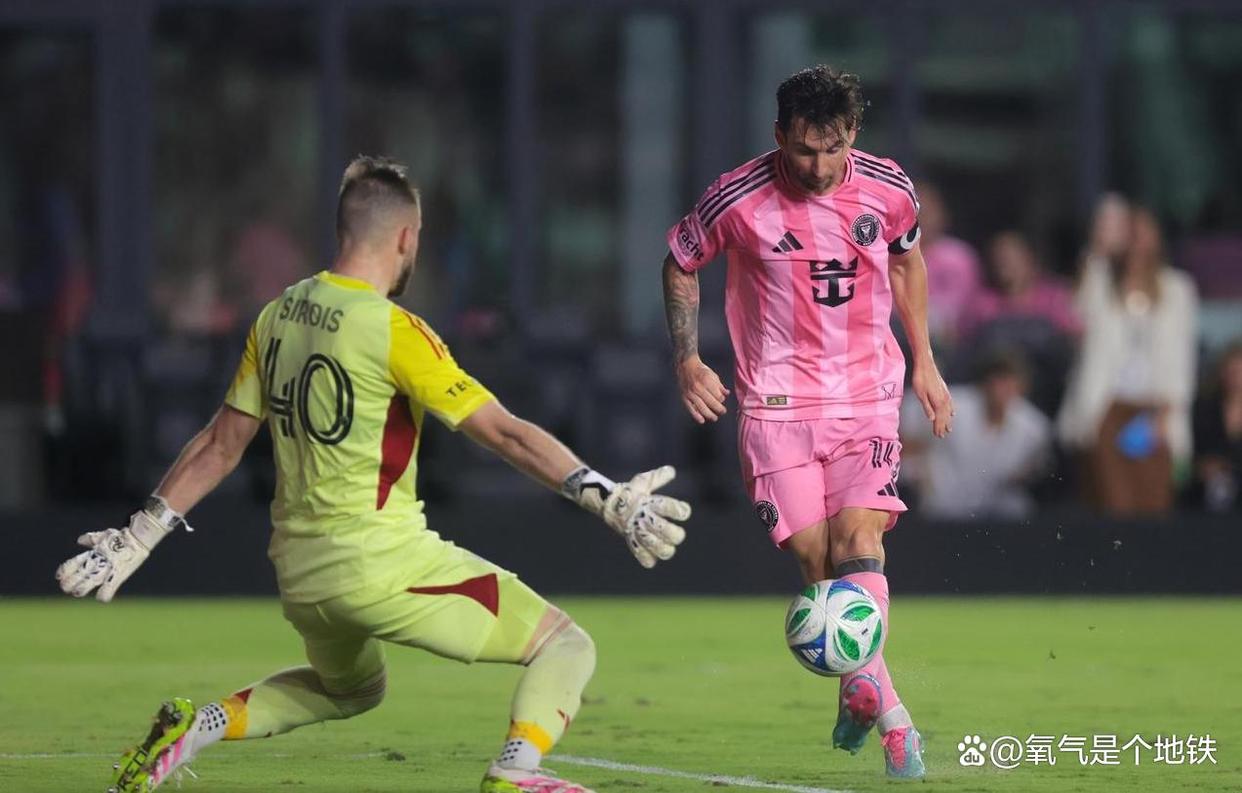 巴萨新赛季首胜！梅西助攻闪耀全场(巴萨对梅西续约计划)